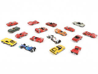 Lot 281 - DIVERS (17)