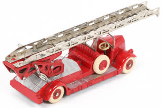 Lot 195 - DINKY TOYS (FRANCE) (1)