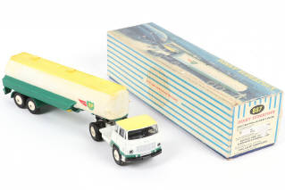 Lot 193 - DINKY TOYS (FRANCE) (1)