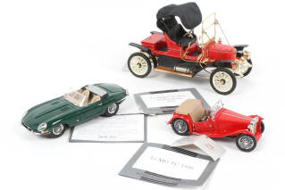 Lot 57 - FRANKLIN MINT (USA) (3)