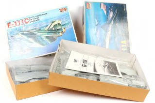 Lot 270 - DIVERS (6)