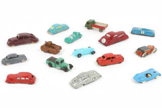 Lot 242 - DIVERS (15)
