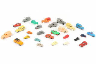 Lot 256 - DIVERS (27)