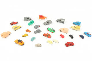 Lot 256 - DIVERS (27)