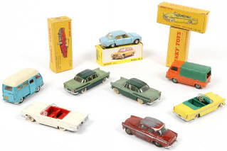 Lot 212 - DINKY TOYS (FRANCE) (8)