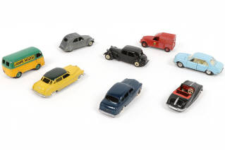 Lot 211 - DINKY TOYS (FRANCE) (8)