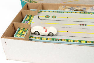 Lot 121 - FRANCE JOUETS (FRANCE) (1)