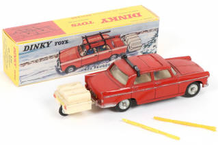 Lot 202 - DINKY TOYS (FRANCE) (1)
