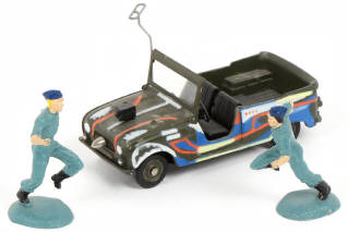 Lot 185 - DINKY TOYS (FRANCE) (1)