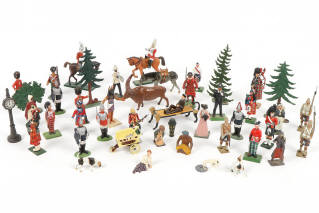 Lot 6 - DIVERS (35)