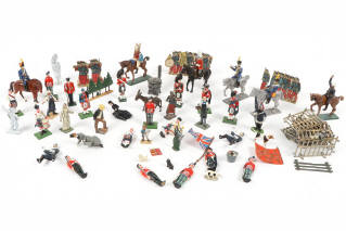 Lot 7 - DIVERS (45)