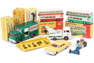 Lot 268 - DINKY TOYS (GB) (9)