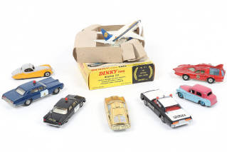Lot 266 - DINKY TOYS (GB) (8)