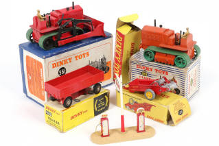 Lot 248 - DINKY TOYS (GB) (5)