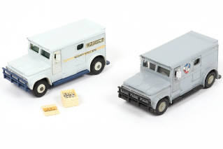 Lot 237 - DINKY TOYS (GB) (2)