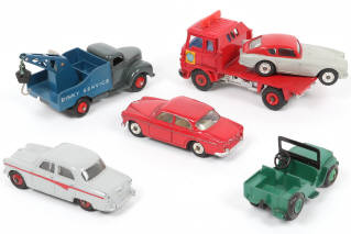 Lot 252 - DINKY TOYS (GB) (6)