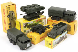 Lot 260 - DINKY TOYS (FRANCE) (5)