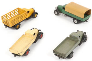 Lot 241 - DINKY TOYS (GB) (4)