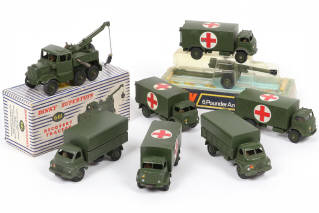 Lot 263 - DINKY TOYS (GB) (8)