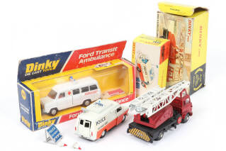 Lot 240 - DINKY TOYS (GB) (3)