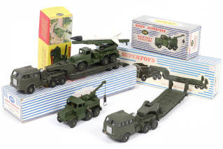 Lot 261 - DINKY TOYS (4)