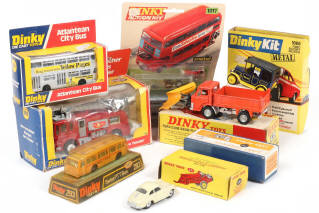 Lot 270 - DINKY TOYS (GB) (10)