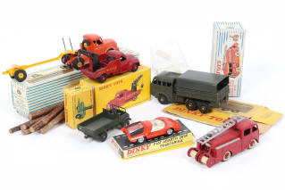 Lot 277 - DINKY TOYS (FRANCE) (7)
