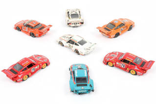 Lot 110 - DIVERS (7)