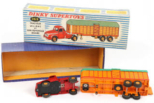 Lot 315 - DINKY TOYS (FRANCE) (1)