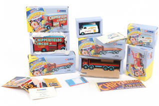 Lot 194 - CORGI TOYS (GB) (5)
