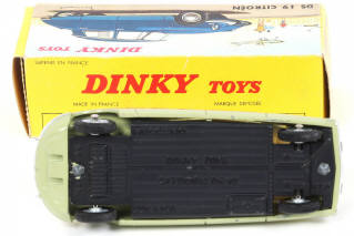 Lot 372 - DINKY TOYS (FRANCE) (1)