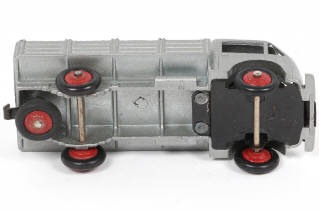Lot 391 - DINKY TOYS (FRANCE) (1)