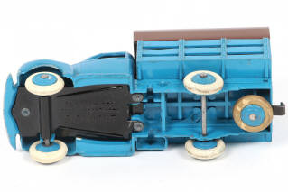 Lot 396 - DINKY TOYS (FRANCE) (1)