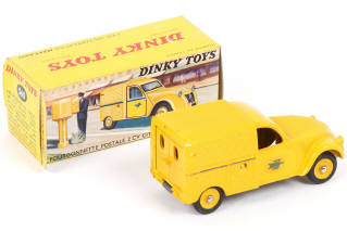 Lot 380 - DINKY TOYS (FRANCE) (1)