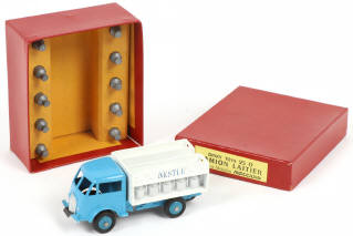 Lot 401 - DINKY TOYS (FRANCE) (1)