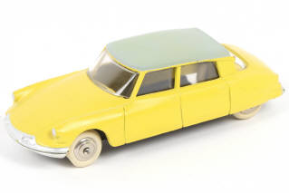 Lot 331 - DINKY TOYS (FRANCE) (1)