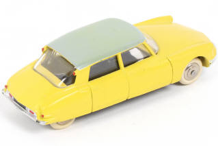 Lot 331 - DINKY TOYS (FRANCE) (1)