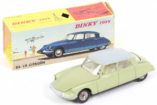 Lot 373 - DINKY TOYS (FRANCE) (1)