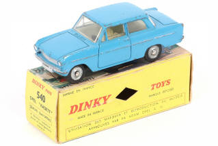 Lot 379 - DINKY TOYS (FRANCE) (1)