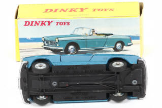 Lot 369 - DINKY TOYS (FRANCE) (1)