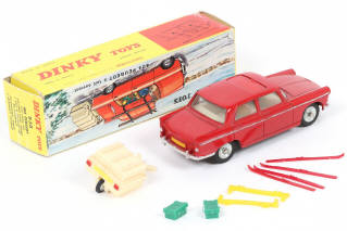Lot 370 - DINKY TOYS (FRANCE) (1)