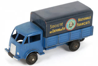 Lot 392 - DINKY TOYS (FRANCE) (1)