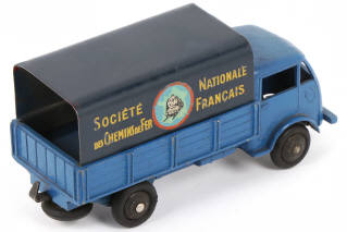 Lot 392 - DINKY TOYS (FRANCE) (1)