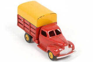 Lot 397 - DINKY TOYS (FRANCE) (1)