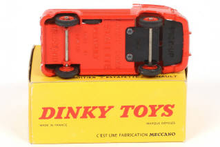 Lot 413 - DINKY TOYS (FRANCE) (1)
