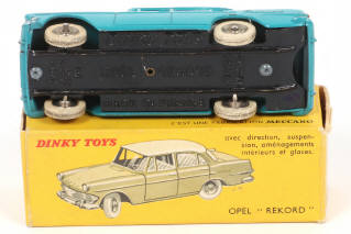 Lot 353 - DINKY TOYS (FRANCE) (1)