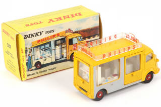 Lot 417 - DINKY TOYS (FRANCE) (1)
