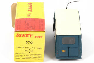 Lot 416 - DINKY TOYS (FRANCE) (1)