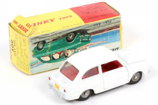 Lot 362 - DINKY TOYS (FRANCE) (1)