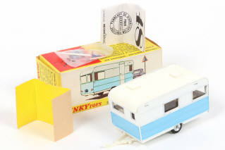 Lot 423 - DINKY TOYS (FRANCE) (1)